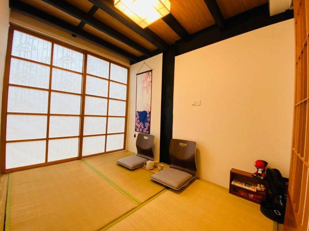 捉鳳凰 台南百年老宅包棟導覽民宿系列catchphoenix Centennial Guesthouse ภายนอก รูปภาพ